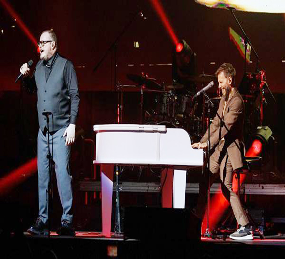 Espectacular show de Sin Bandera en Miami con su “Frecuencia Tour”. 