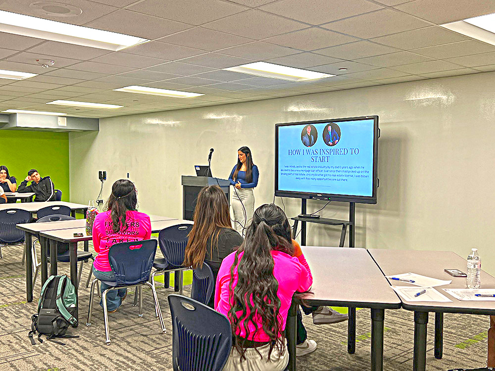 Alumna de PSJA ISD regresa a su alma mater para inspirar a futuros agentes inmobiliarios