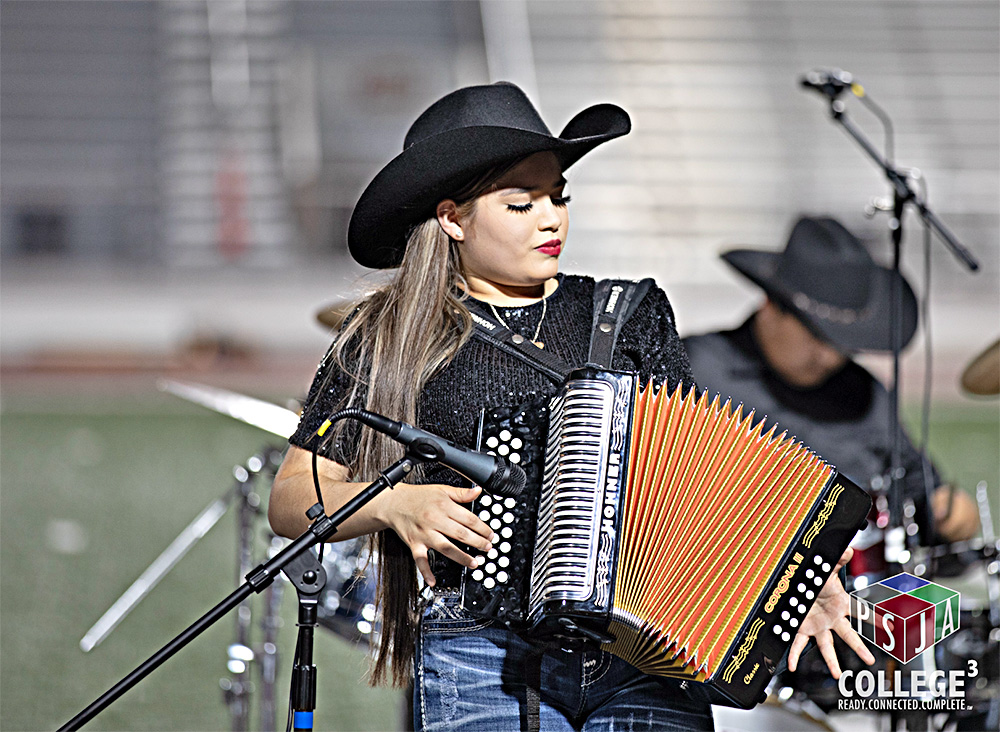 Asisten a segundo concierto anual de Tradiciones Mexicanas de PSJA ISD