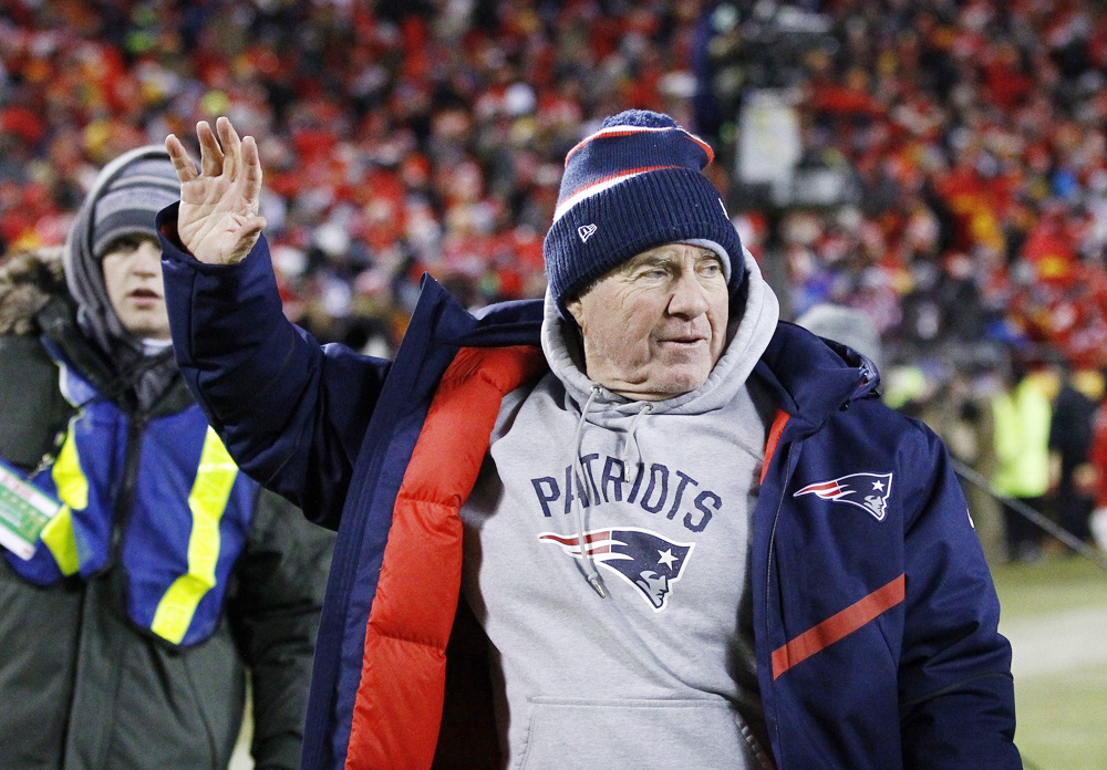 Tom Brady defiende el trabajo de Bill Belichick en el mal paso de Patriots en 2023