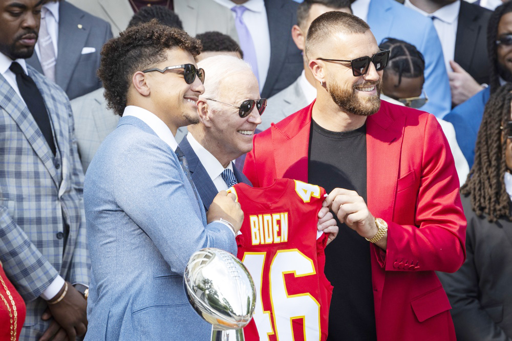 La supuesta relación entre Taylor Swift y Travis Kelce no resulta indiferente a la NFL
