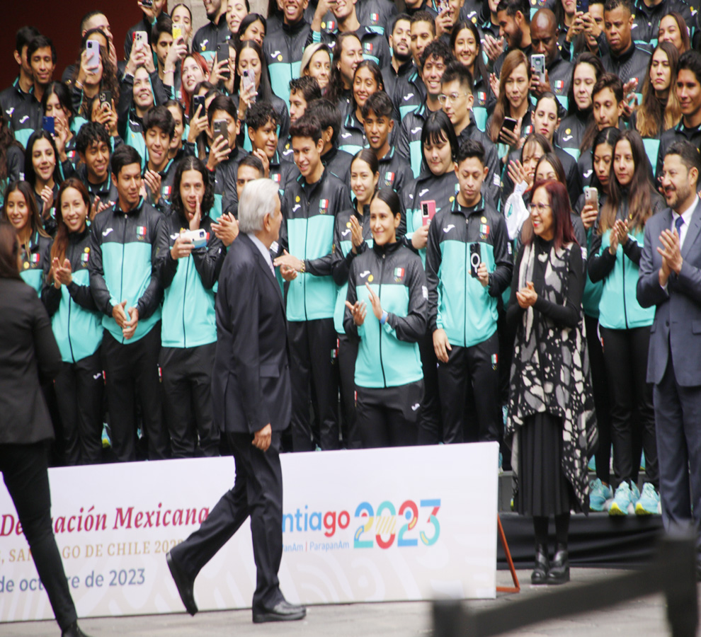 Kenia Esquer y Carlos Sansores portarán la bandera en los Juegos Panamericanos 2023