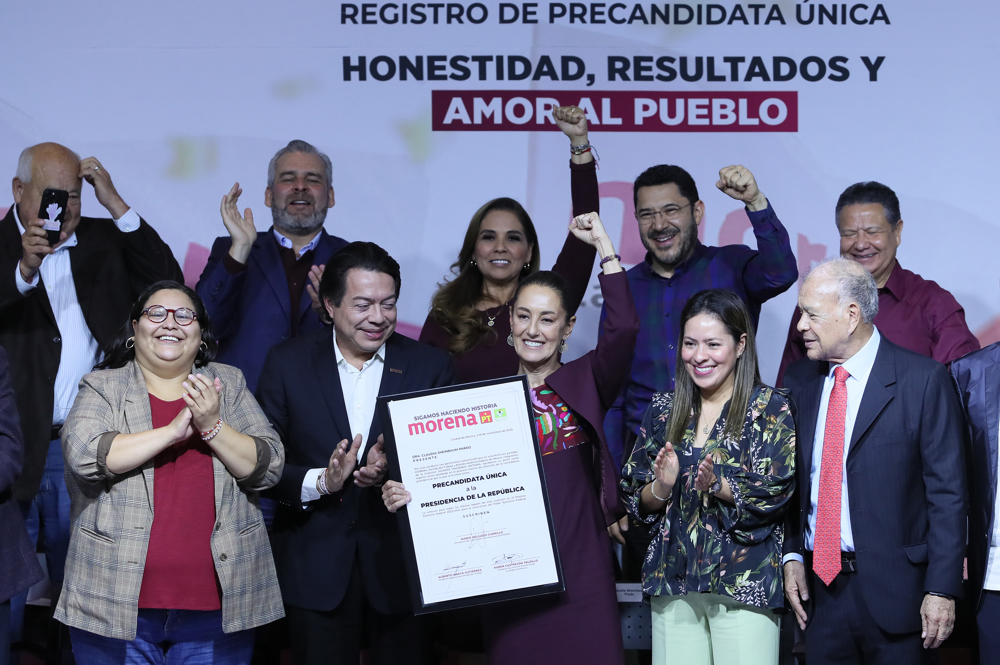 Claudia Sheinbaum se registra como precandidata presidencial del partido de López Obrador