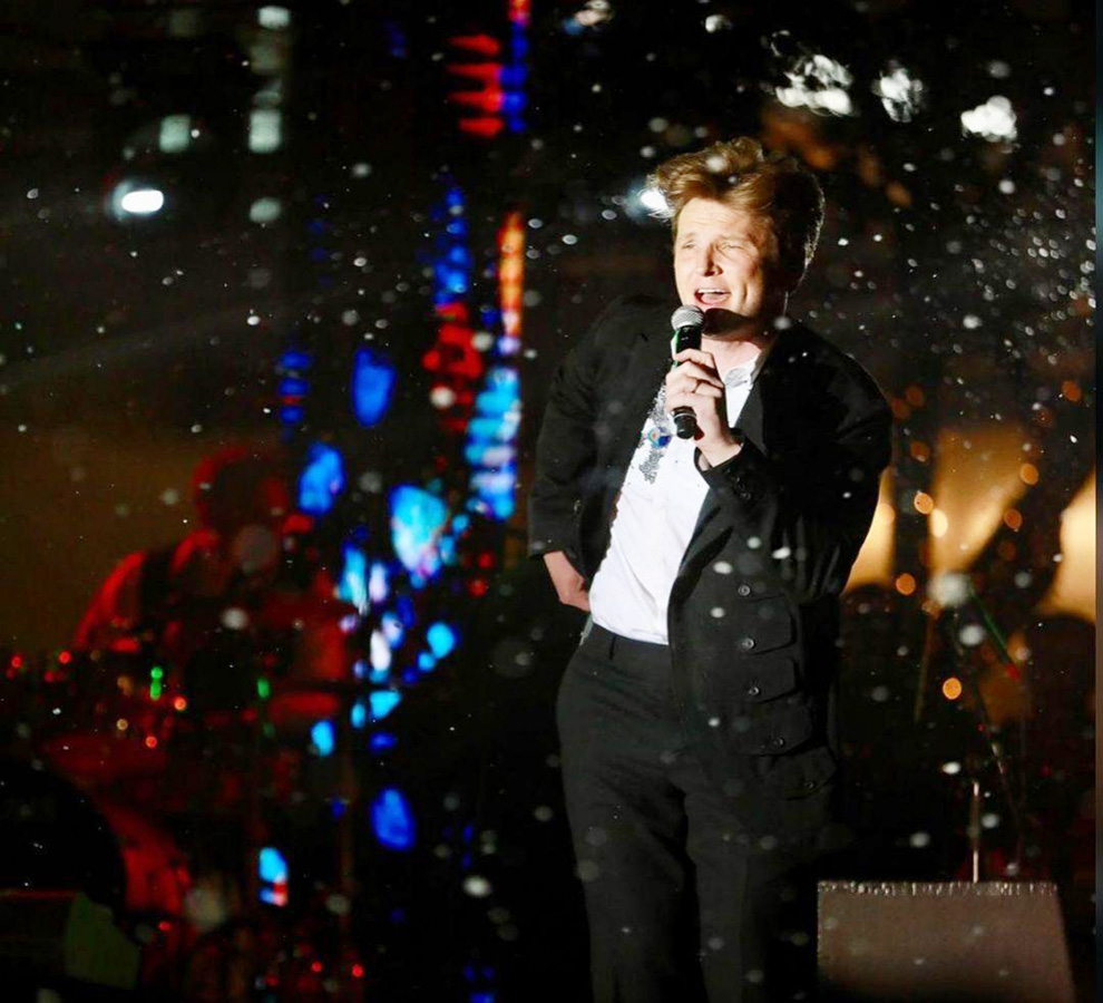 Alexander Acha sorprende al público con su gran talento