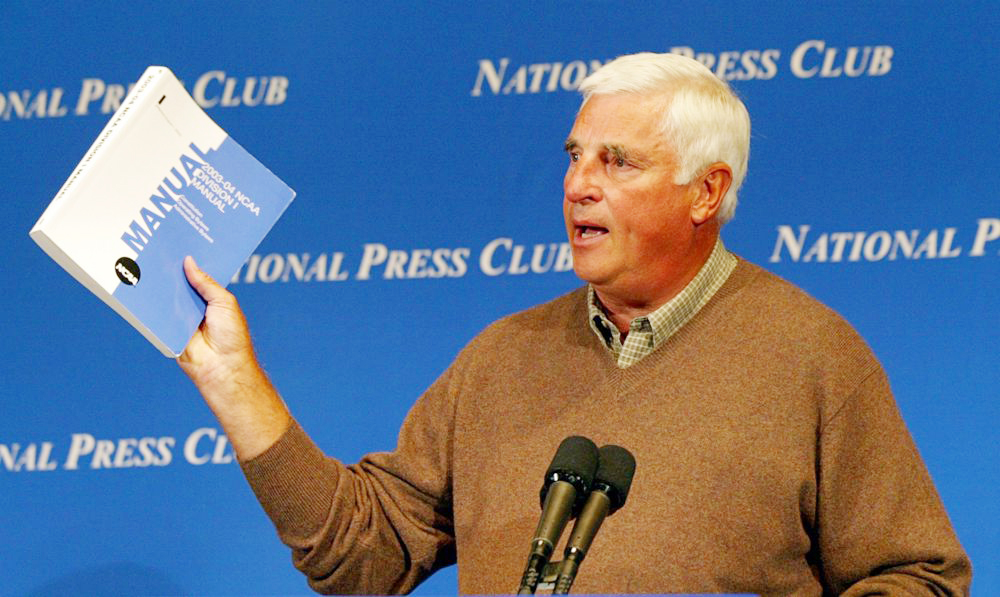 Muere Bobby Knight, legendario técnico de baloncesto universitario y oro en Los Ángeles 1984