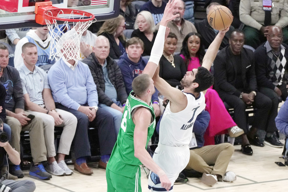 Los Celtics estropean la mejor marca de Aldama, LeBron firma 37 e impulsa a los Lakers