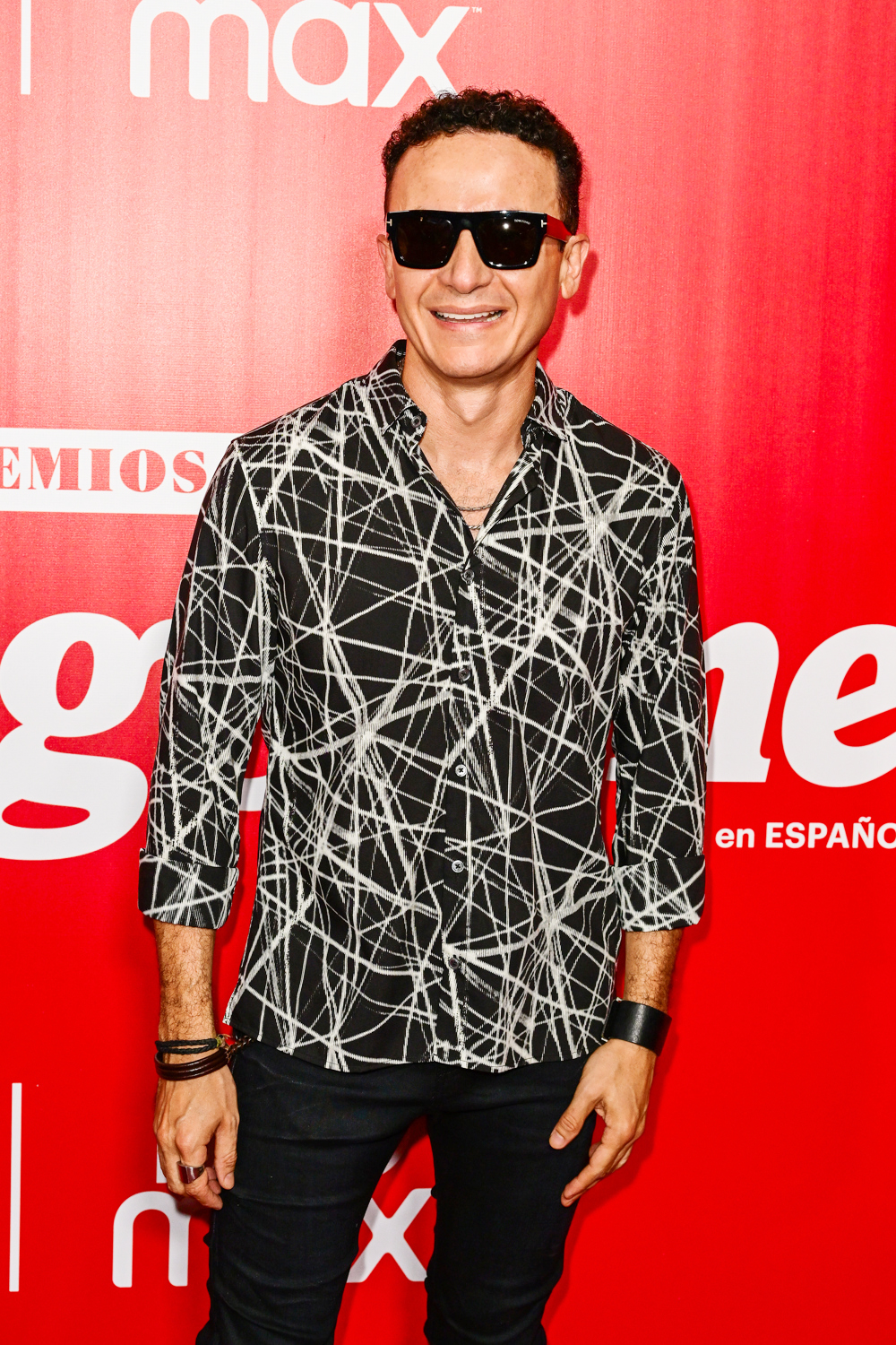 Fonseca lanza un tropical y alegre “Canto a la vida”