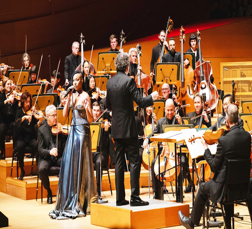 Gloria “Goyo” Martínez ilumina el Walt Disney Concert Hall en “Canto en Resistencia”