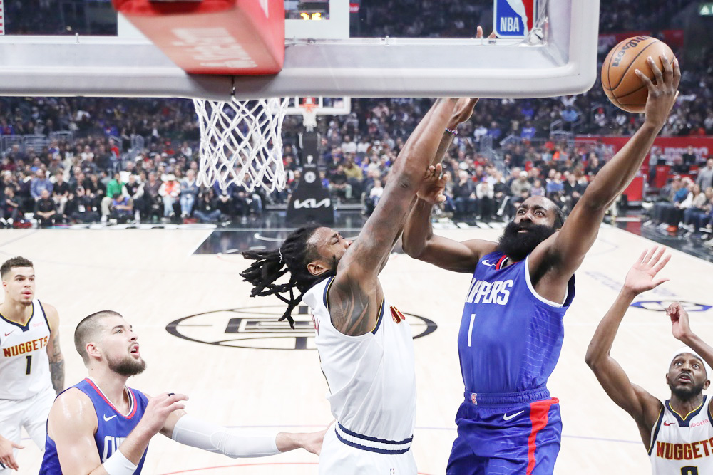 LeBron, récord de minutos en su derrota más dura; los Nuggets dejan tocados a los Clippers