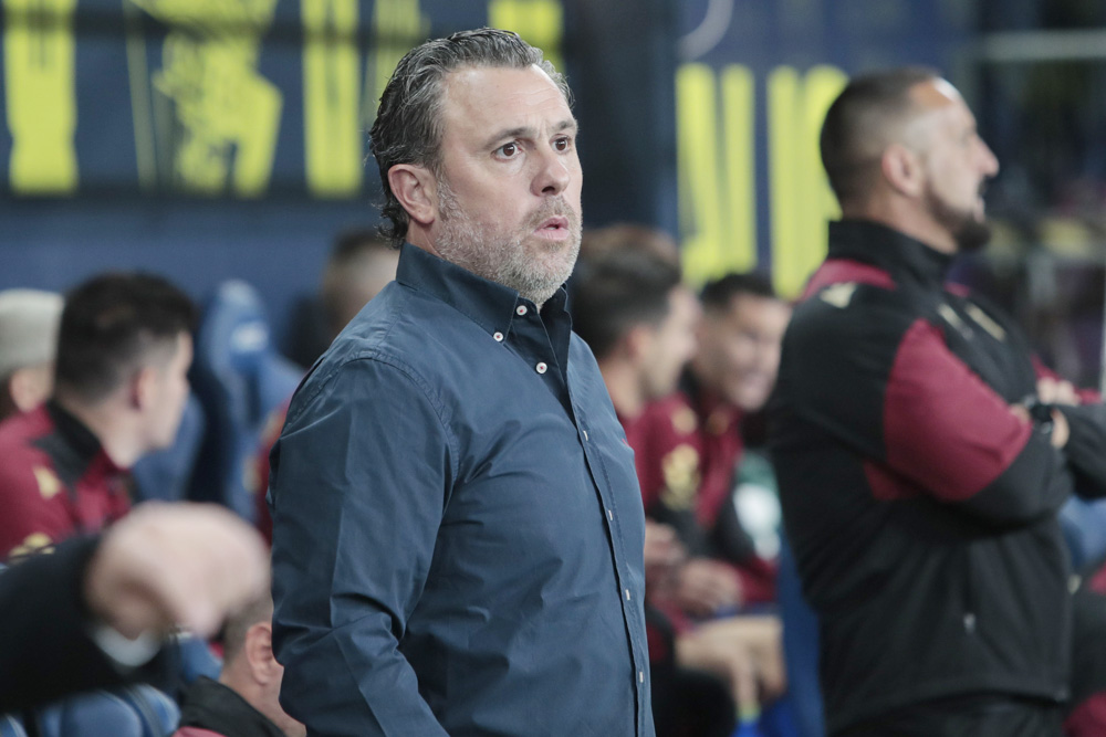Tres puntos para alejarse del descenso en Son Moix