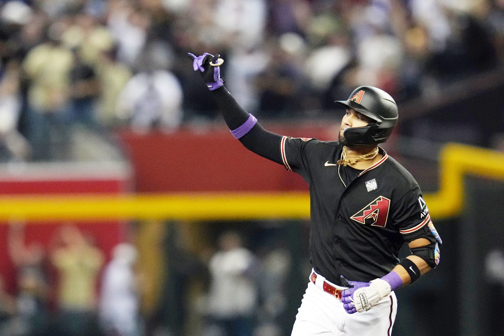 El poder de Semien y Seager coloca a Rangers a un triunfo de conquistar la Serie Mundial