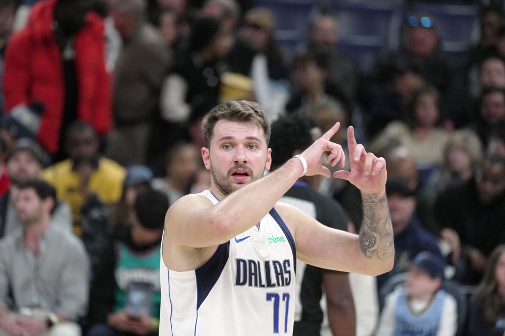 Los Mavericks siguen invictos y aprenden a ganar sin depender de Doncic