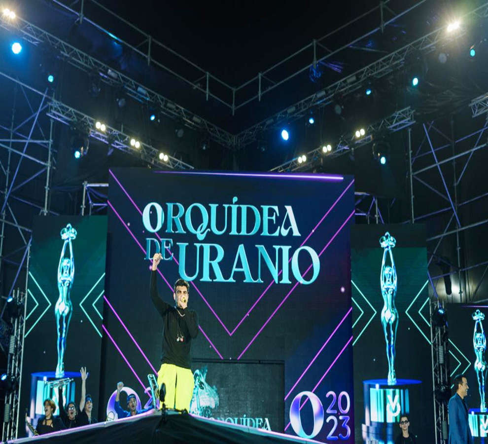 Jonathan Moly celebra su primera Orquídea, máximo reconocimiento del público en Venezuela