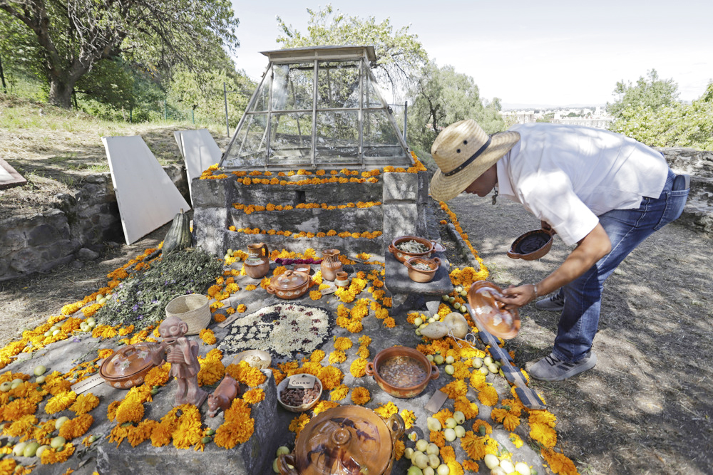 Una tumba prehispánica de hace 1.000 años abre sus puertas por el Día de Muertos en México
