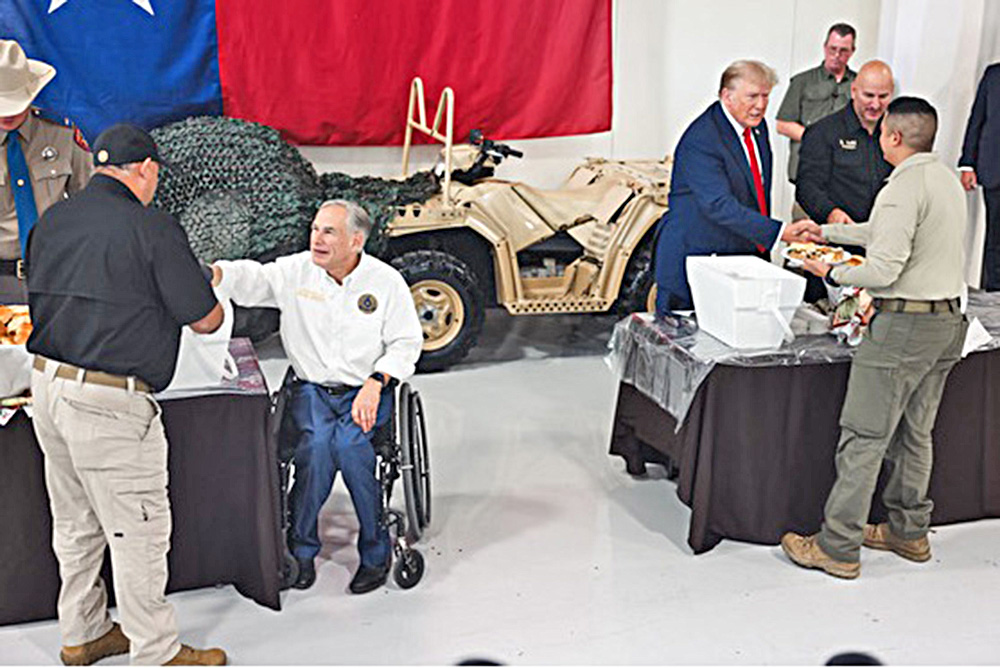 Ofrece Abbott respaldo a Trump para presidente en 2024