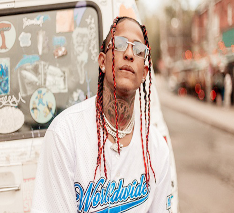 El saxofonista y ahora cantautor Robert Santos explora el amor y el deseo en “Sin Dudas”