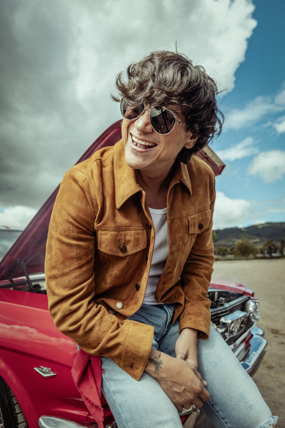 Silvestre Dangond vuelve romántico “para cantarle al amor” en su nuevo álbum vallenato