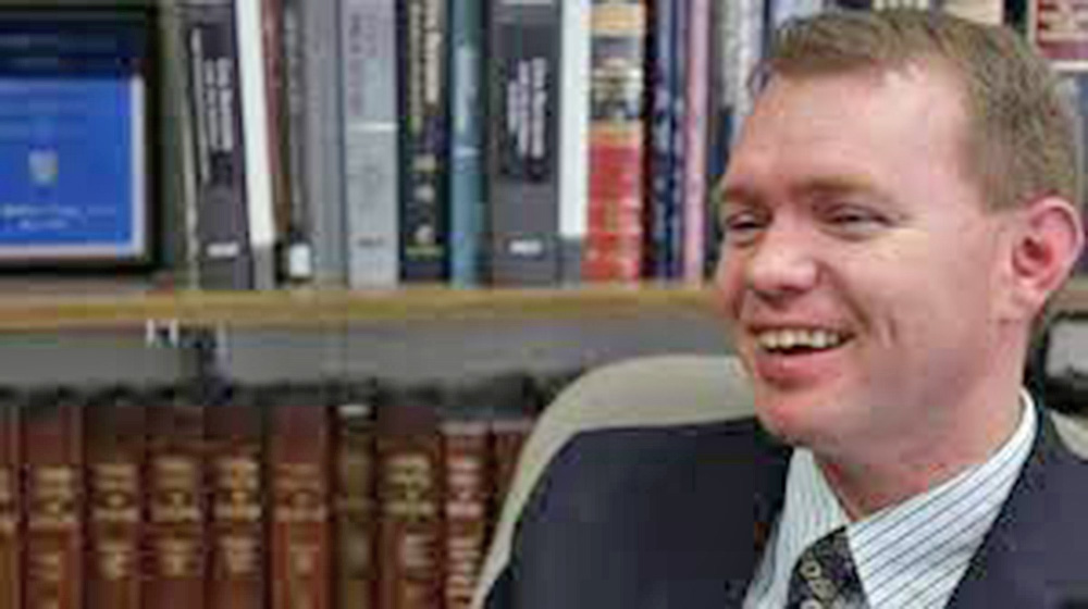 Procurador nombra a Aaron Nielson como abogado general