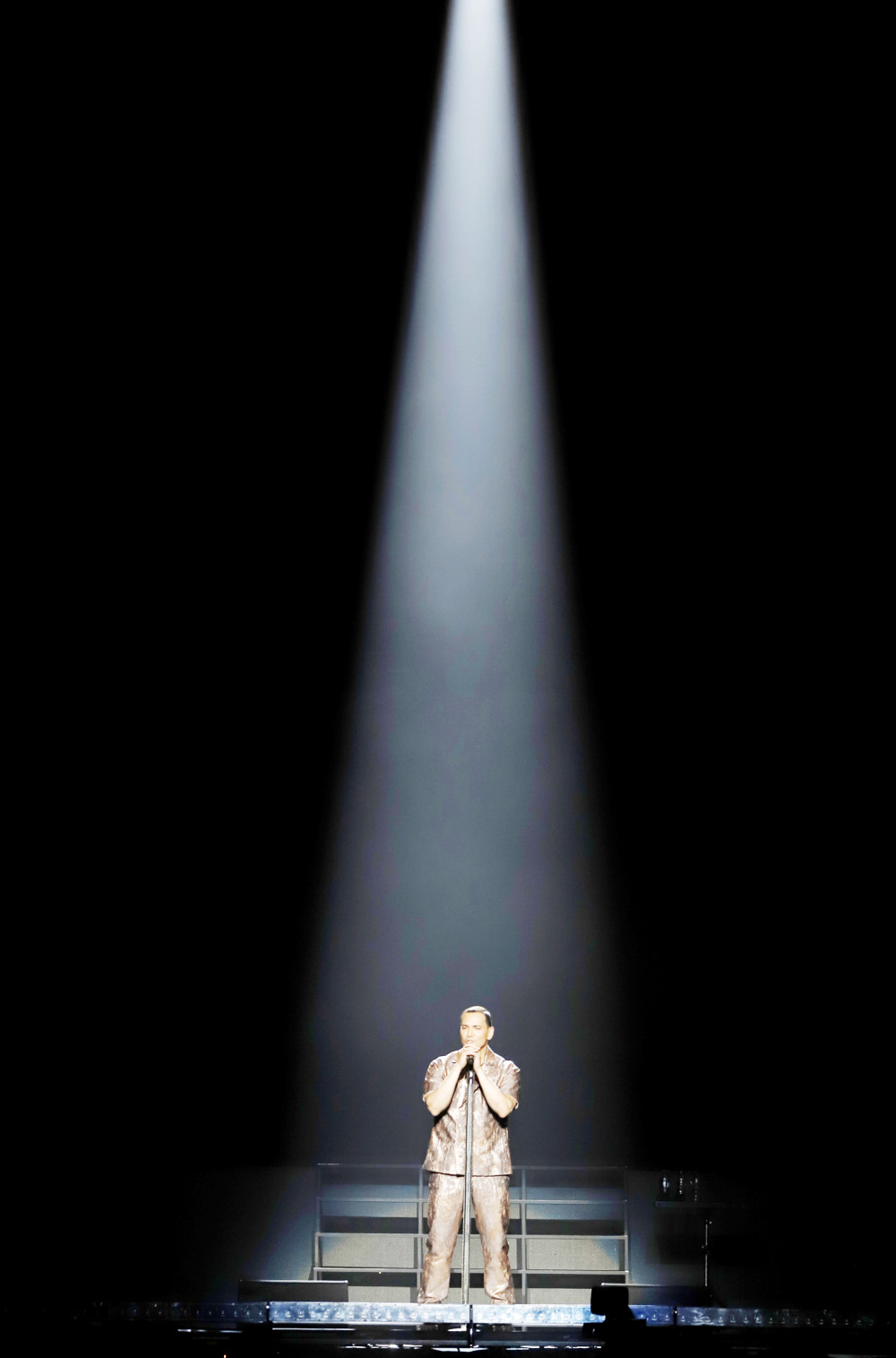 Víctor Manuelle presenta un doble álbum que recorre los 30 éxitos de su carrera