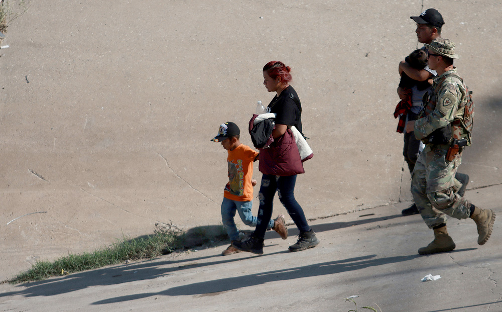 Condenan la aprobación de leyes que criminalizan la inmigración irregular en Texas