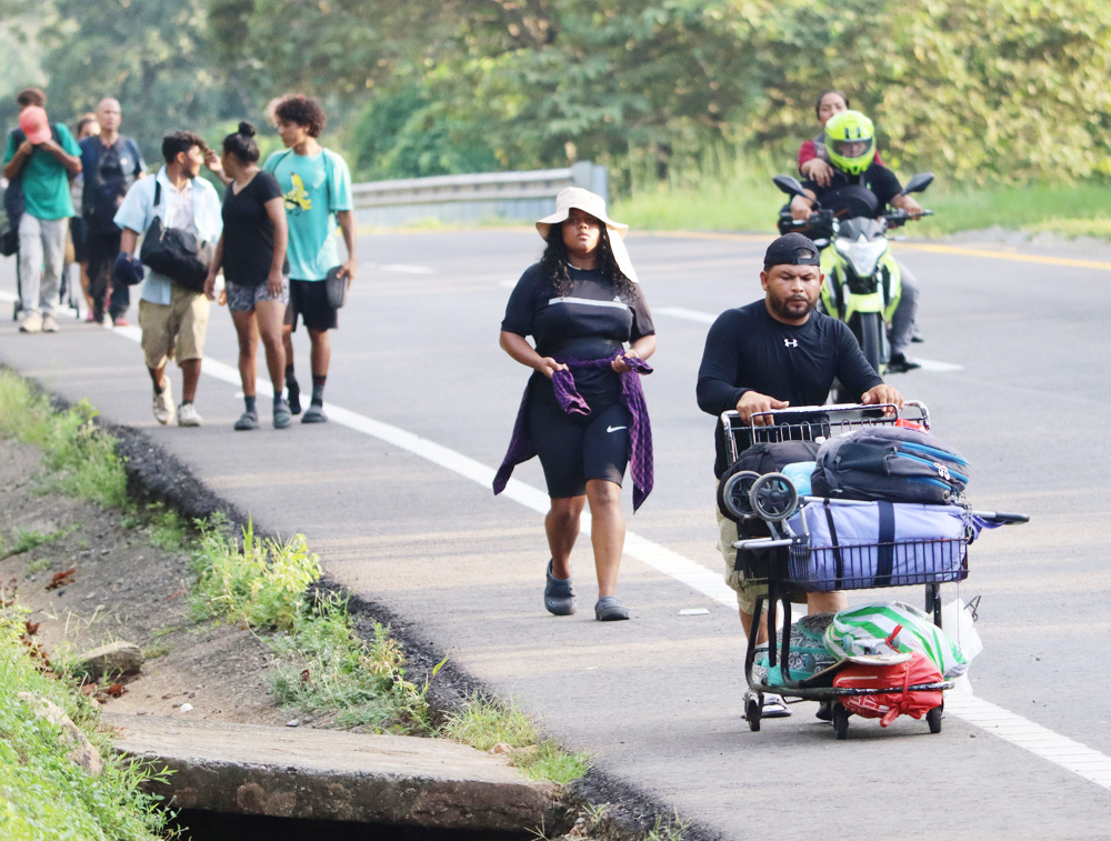 La caravana migrante se desintegra en el sur de México tras más de 10 días de recorrido