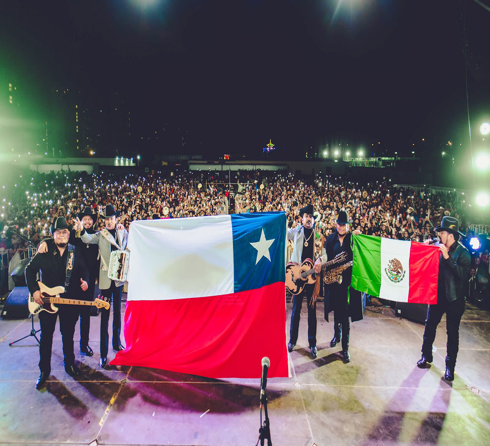 LOS DOS CARNALES HACEN HISTORIA EN CHILE