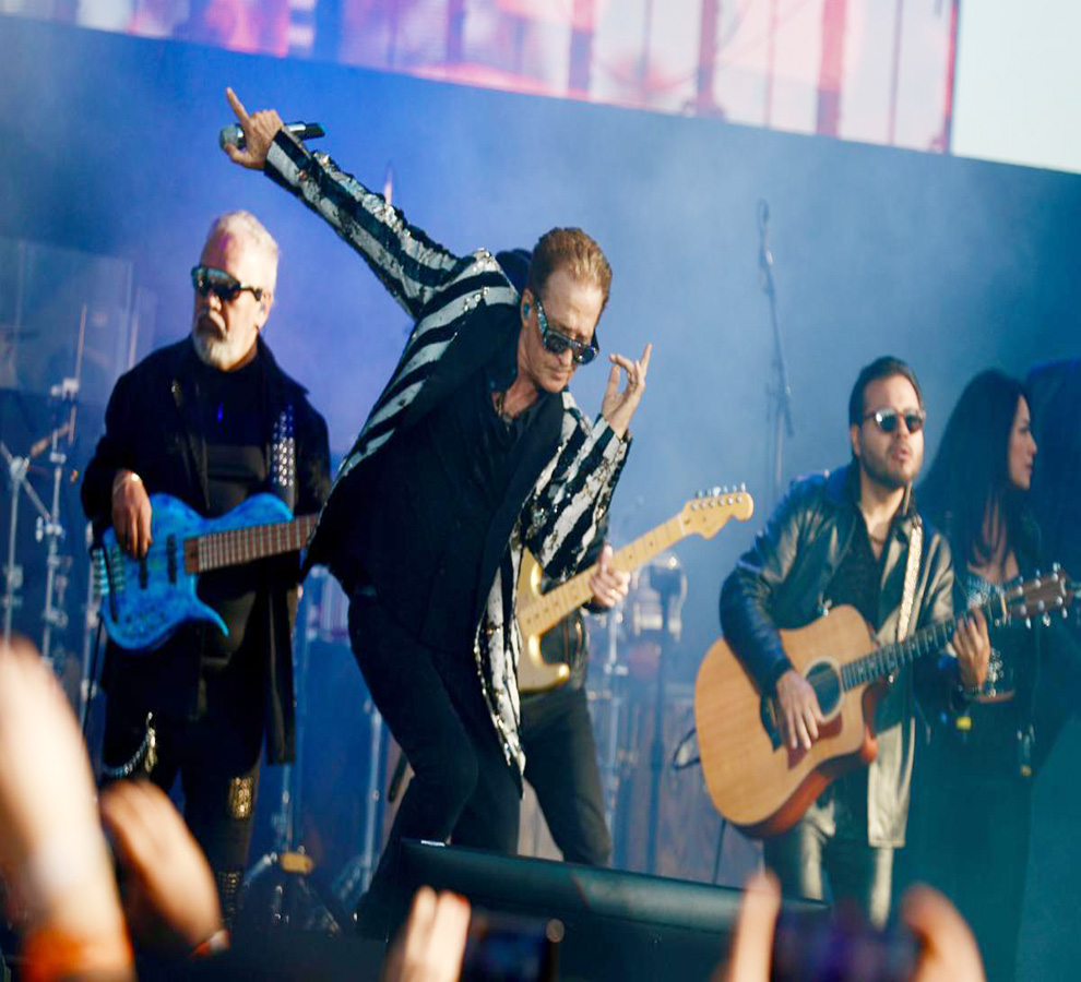 Emmanuel, el astro mexicano se presentó con gran éxito en el festival “Bésame Mucho”