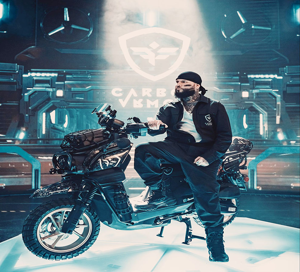 FARRUKO rompre barreras con el impactante lanzamientgo de su “Carbon Armor Scooter”  