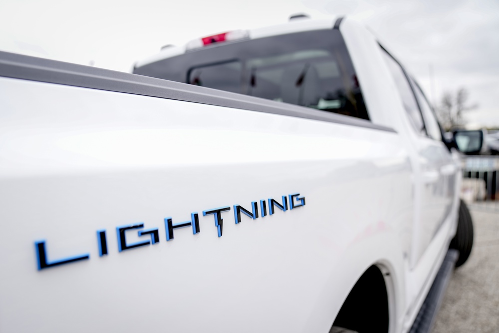 Ford recorta a la mitad la producción de su camioneta eléctrica por la caída de la demanda