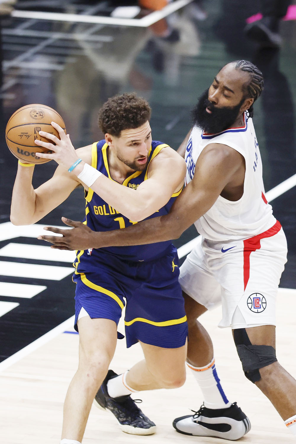 Harden, sexto jugador en la historia de la NBA en superar los 25.000 puntos