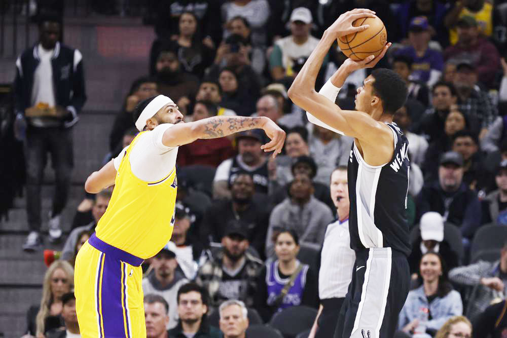 119-122. Wembanyama roza el milagro ante Lakers pero Spurs suman 18 derrotas seguidas