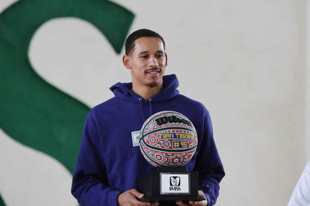 Los Kings ultiman el fichaje del mexicano Juan Toscano Anderson
