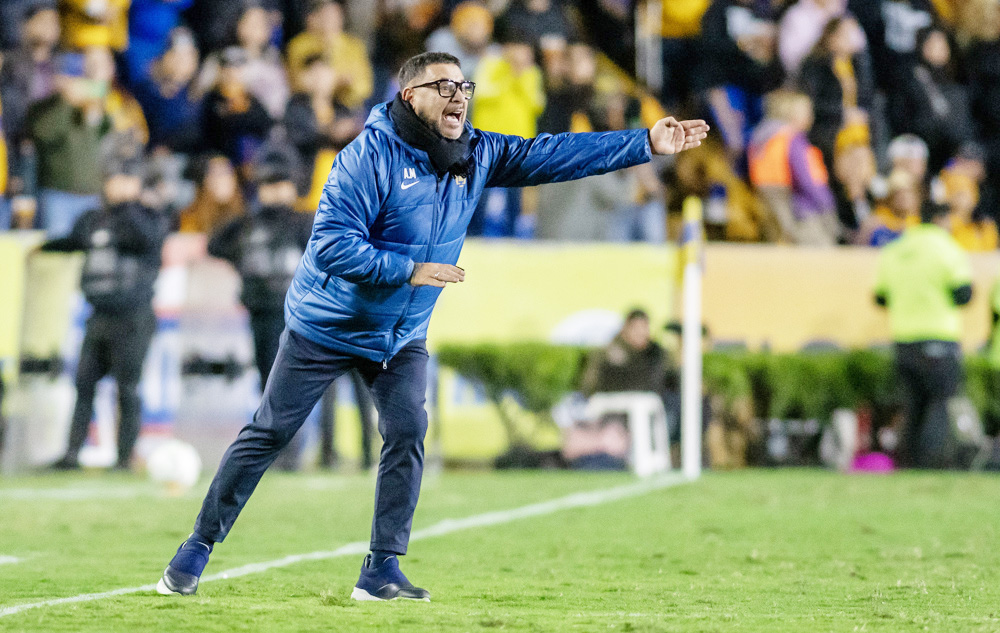 El ‘Turco’ Mohamed renuncia a los Pumas y el argentino Gustavo Lema lo reemplaza