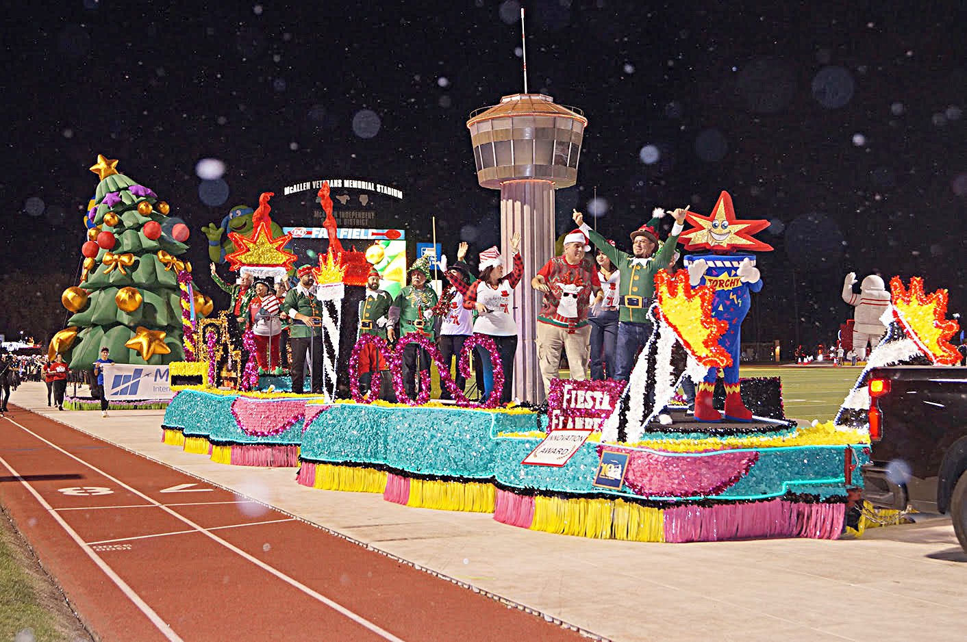 Magia, diversión y alegría en Desfile Navideño de McAllen