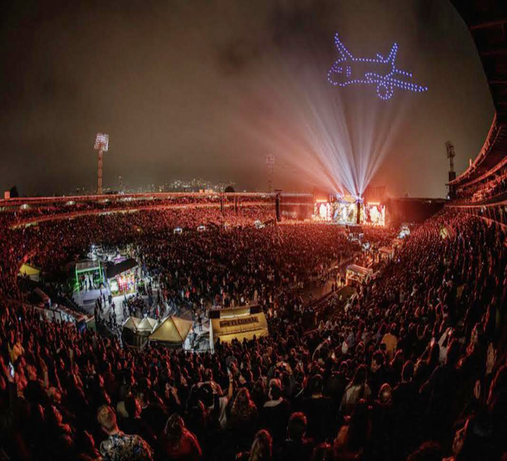 Carlos Vives hizo valer lo colombiano para celebrar sus 30 años acompañado de Juanes, Yatra, Camilo, René Higuita y Faustino Aspirilla