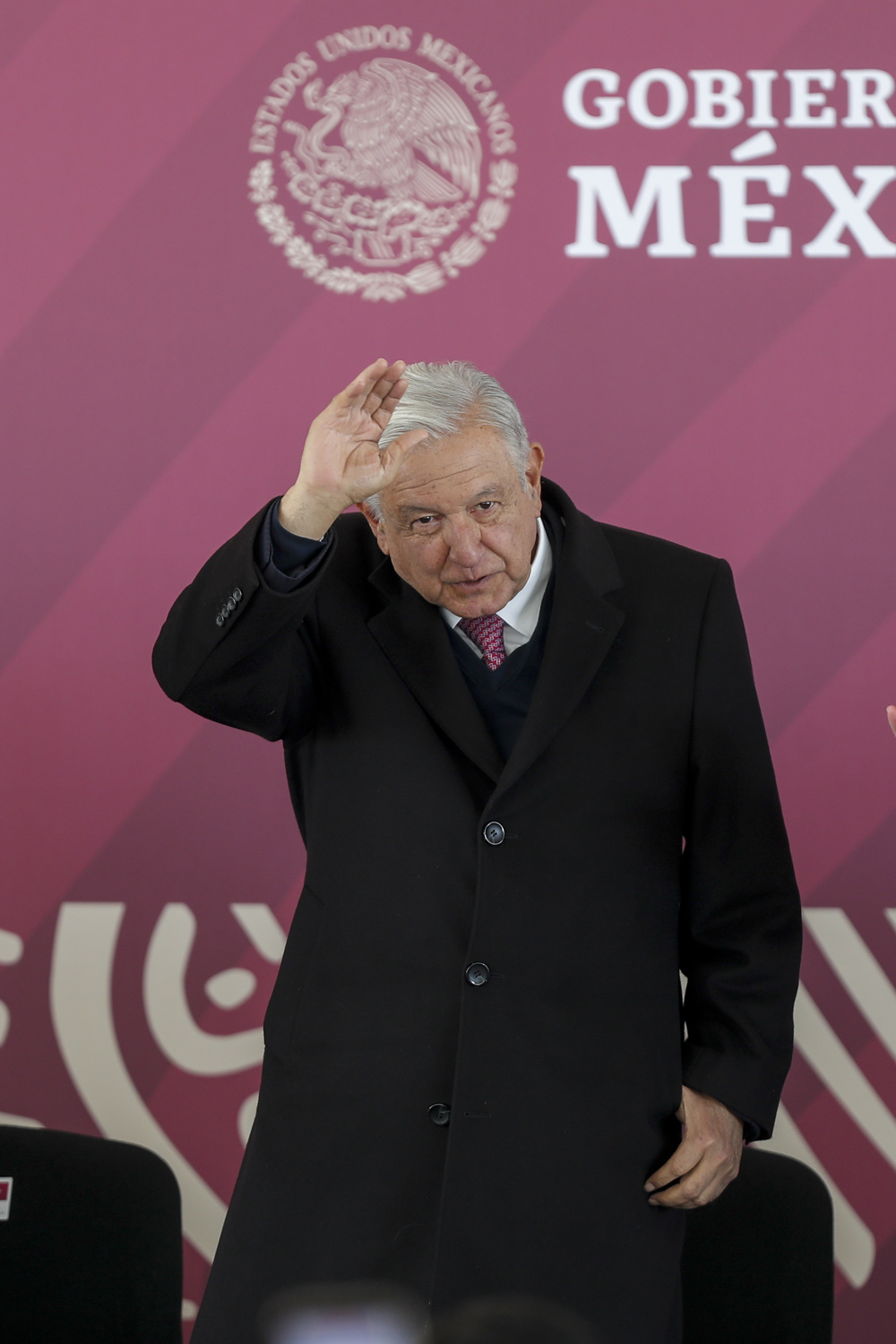 López Obrador desea felicidad y que les vaya “bien a todos” los mexicanos en el 2024