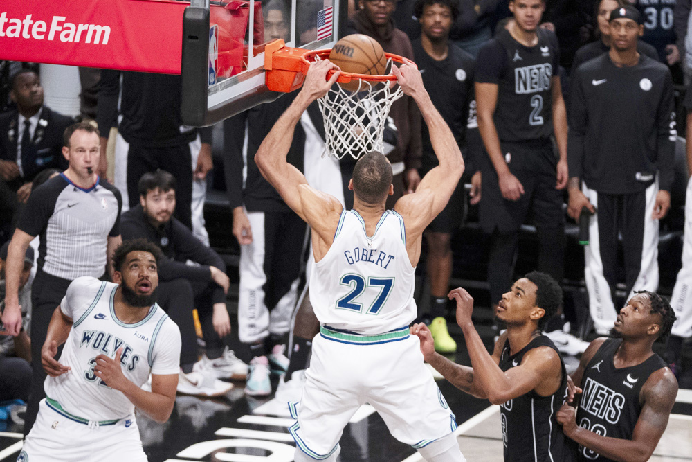 94-96. Karl Anthony Towns guía a los Wolves en Brooklyn