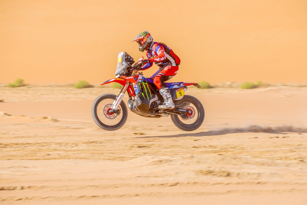 El estadounidense Ricky Brabec acaricia su segundo Dakar pese a la victoria de Ross Branch