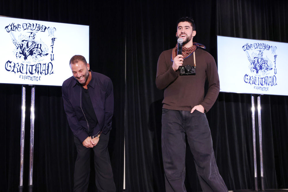 Bad Bunny hace una aparición sorpresa en una universidad de Miami