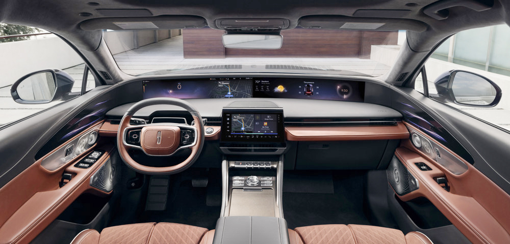 Ford lanza un nuevo sistema de “infotenimiento” con una pantalla de 48 pulgadas