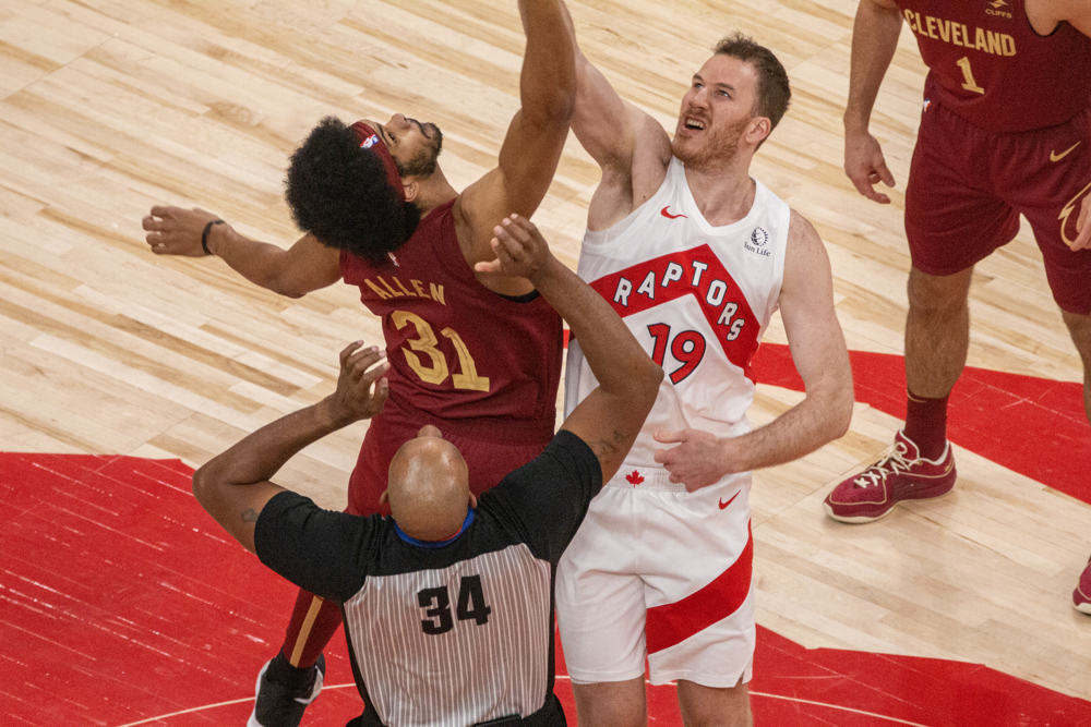 124-121: Unos renovados Raptors ganan a los Cavaliers con la llegada de Barrett y Quickley