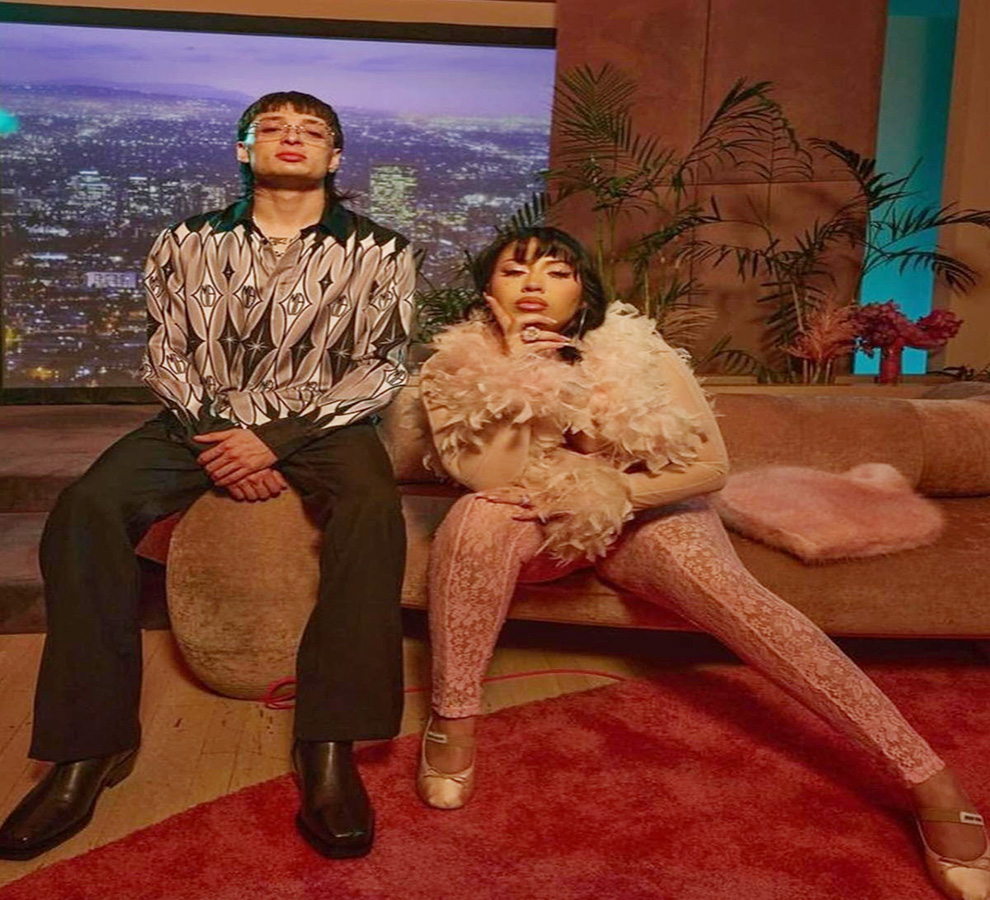 Kali Uchis está “Igual que un ángel” al lado de Peso Pluma