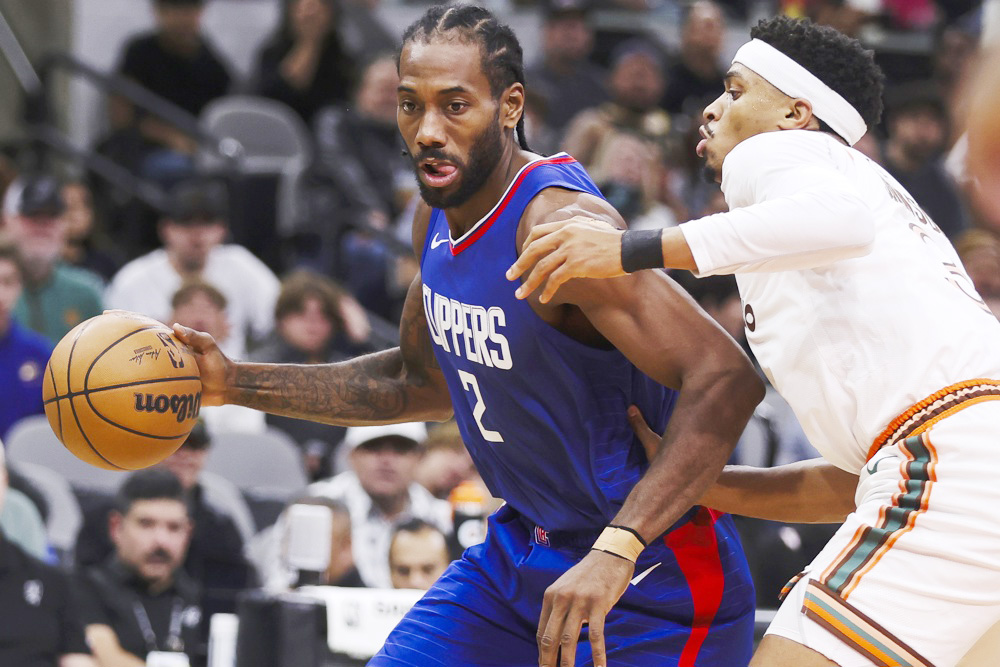 Kawhi Leonard renueva con los Clippers por tres años y 152 millones de dólares