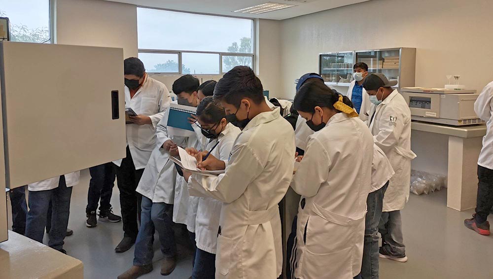 Desarrolla la UAT un proyecto para evaluar los residuos contaminantes de agroquímicos en el suelo