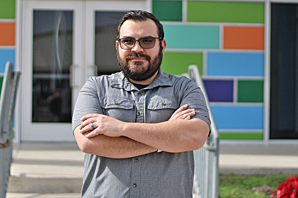 De Tandy a la docencia: el viaje de Saúl Reyes a través de la informática y la educación