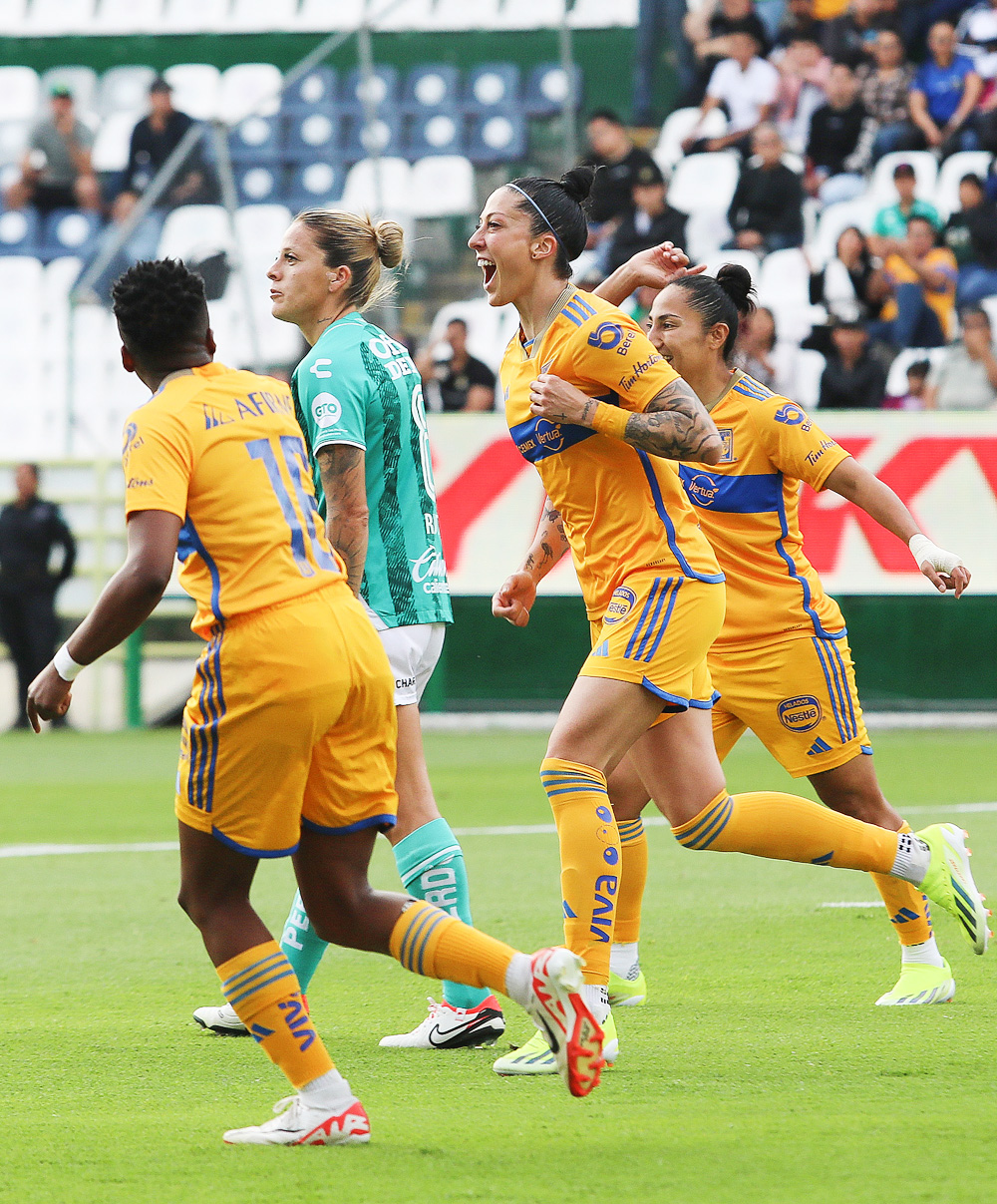El campeón Tigres de la española Martínez, líder del Clausura tras cuatro jornadas