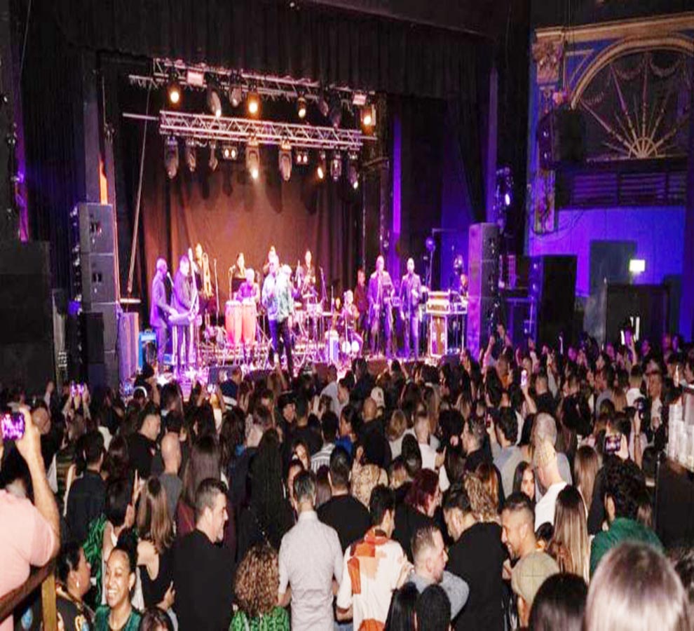 Tito Nieves finalizó exitosa gira “Volver a Casa 2024” en Europa