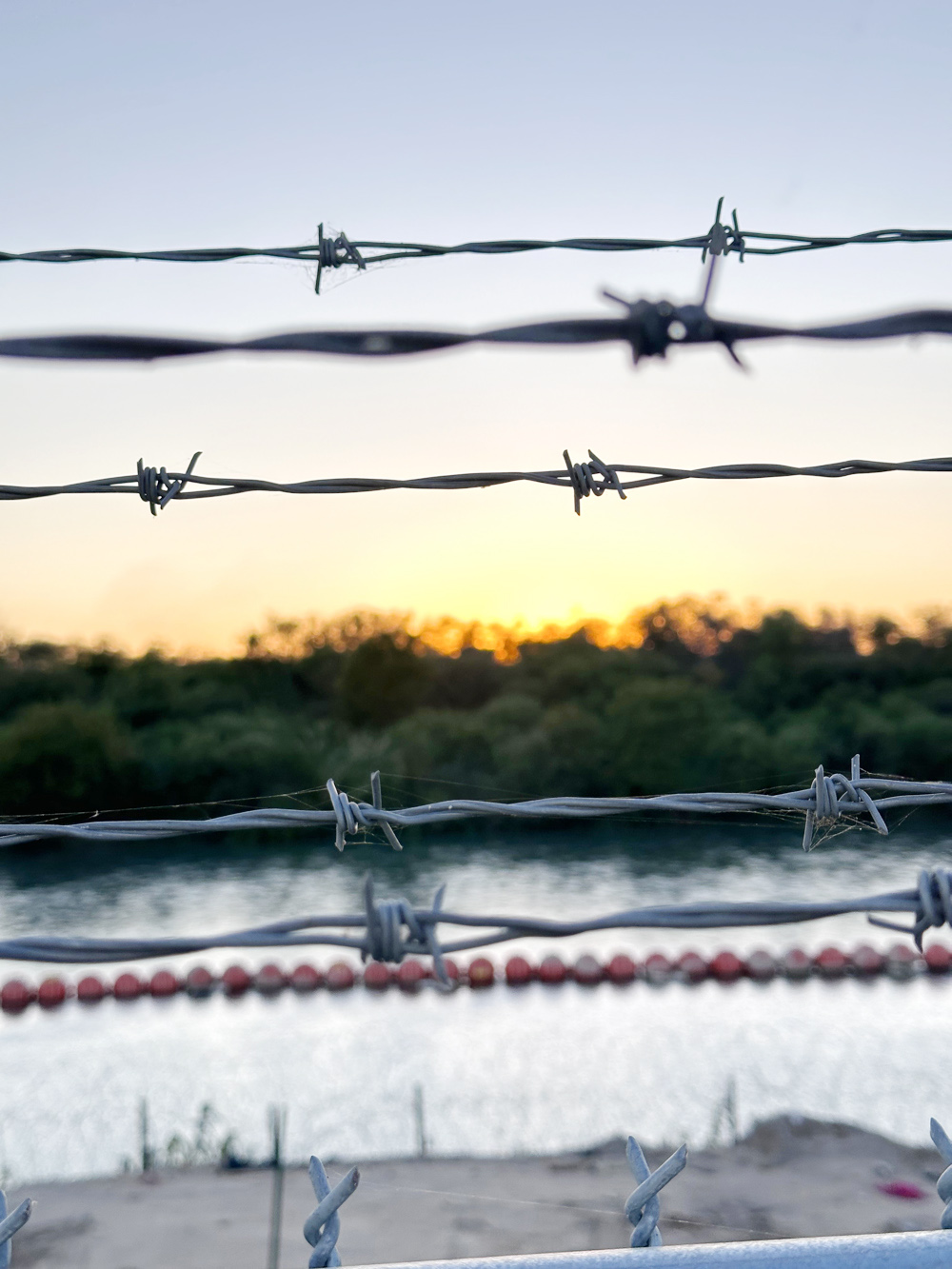 EE.UU. pide al Supremo poder cortar el alambre de púas instalado por Texas en la frontera