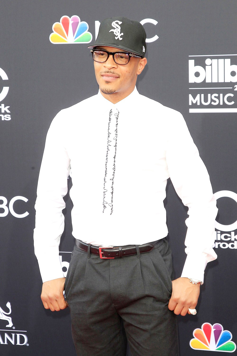 El rapero T.I. y su esposa, Tameka Harris, son demandados por abuso sexual