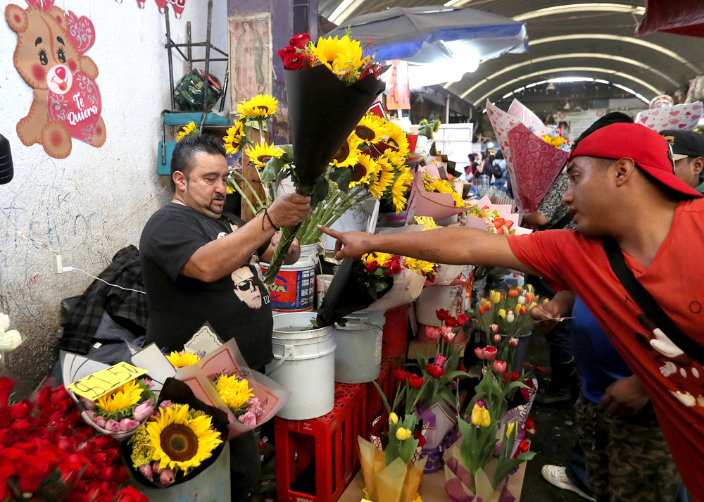 Los mexicanos no escatiman en los regalos de San Valentín pese al repunte de la inflación
